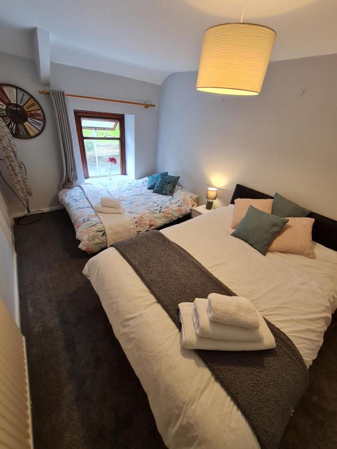 Old Road Cottage Pet Friendly Outdoors Beaches Neath Eksteriør billede